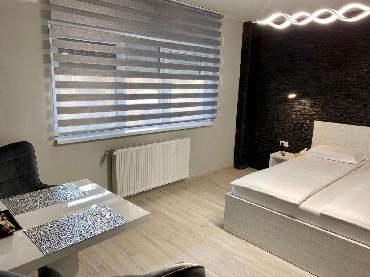 Apartament Catalin 1 Arad Bagian luar foto